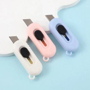 Kawaii 포켓 유틸리티 나이프 익스프레스 박스 종이 커터, 키체인 구멍이 있는 리필 블레이드 사무실 도구, 학교 문구