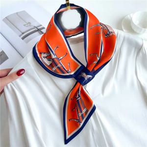 럭셔리 브랜드 말 인쇄 스키니 Neckerchief 스카프 여성용 새틴 실크 리본 두건 숙녀 넥타이 손목 랩 목도리 Echarpe