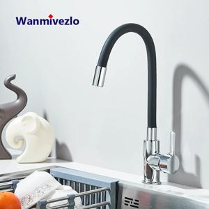 Wanmivezlo 주방 싱크 수도꼭지 유연한 수도관 360 °   회전 단일 핸들 데크 마운트 냉온수 믹서 수도꼭지
