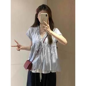 블루 V넥 퍼프 소매 러플 밑단 셔츠 여성 슬림핏 허리 조절 디자인 여름 핫걸 탑 한국 스타일 출퇴근룩