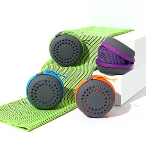 보관 상자에 냉각 수건 목 랩 Chilly Pads 수영 해변 캠핑을위한 빠른 건조 휴대용 통기성 스카프