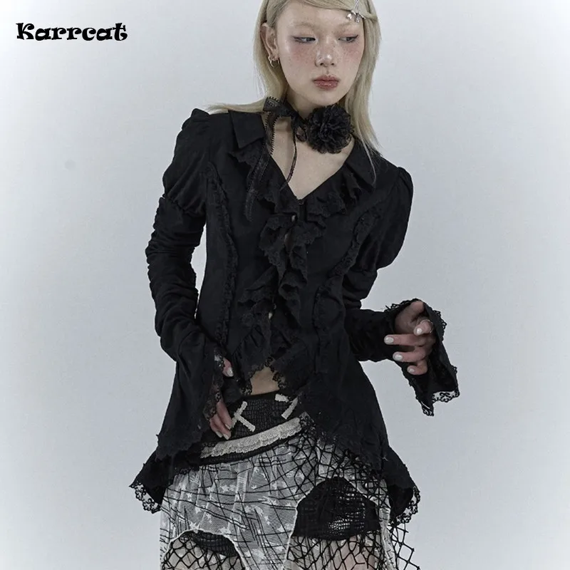 Karrcat 고딕 블랙 레이스 셔츠, 어두운 미적, 불규칙한 블라우스, 야마모토 스타일 그런지 플레어 슬리브, V넥 셔츠, 빈티지 Y2k 이모