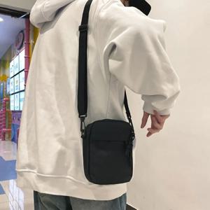 Sen 작은 바디 백 인 패션 브랜드 숄더백 스포츠 레저 작은 배낭 여성 간단한 크로스 바디 백 정장