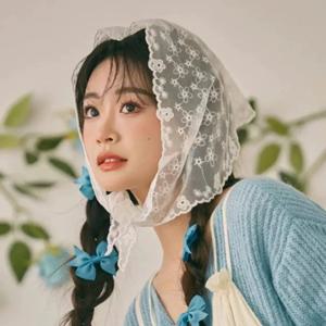 레트로 꽃 레이스 삼각형 스카프 두건 수 놓은 목 스카프 여성 여름 레이스 목도리 여행 사진 머리띠 레이스 헤어 스카프
