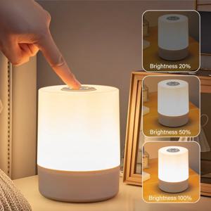 LED 터치 밤 빛 USB 충전식 테이블 램프 원격 제어 스위치 3 색 디 밍이 가능한 침대 옆 밤 램프 침실 장식