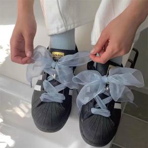 4cm 확대 투명 쉬폰 원사 신발 끈 플랫 실크 빅 보우 와이드 끈 트렌드 뷰티 화이트 캐주얼 신발 끈 Dropship