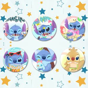 58mm 애니메이션 만화 릴로 & 스티치 플래시 스팽글 배지 냉장고 자석 거울 열쇠고리 옷 배낭 장식 선물