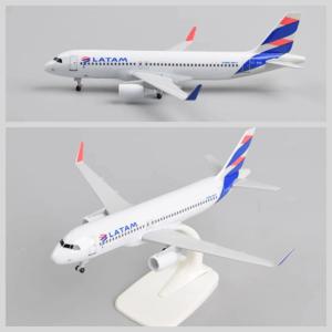20CM 다이캐스트 금속 합금 비행기 모델 장난감 A320 칠레의 Latam Airlines 랜딩 기어가 있는 항공기 비행기 Collectio용 장난감