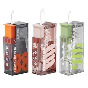 휴대용 치실 디스펜서에는 10Pcs 치실 자동 꺼낼 수있는 치실 주최자 구강 관리 프레스 온 일회용 치실 스틱이 포함되어 있습니다.