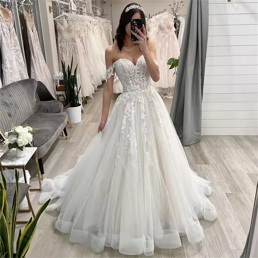 사용자 정의 우아한 Boho 웨딩 드레스 레이스 Applique a 라인 웨딩 드레스 스윕 기차 긴 푹신한 신부 드레스 vestidos de novia