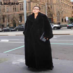 Lautaro 겨울 엑스트라 롱 오버 사이즈 따뜻한 두꺼운 검은 부드러운 푹신한 털이 가짜 모피 코트 여성 루즈 캐주얼 유럽 패션 2024