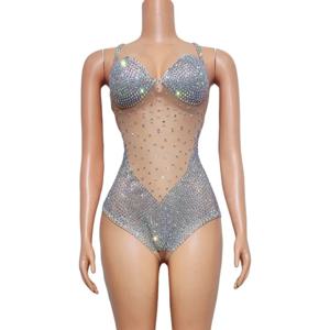 섹시한 다이아몬드 나이트 클럽 복장 바디 Transparente Flecos와 생일 파티 및 무대 공연을위한 매력적인 라인 석 점프 슈트