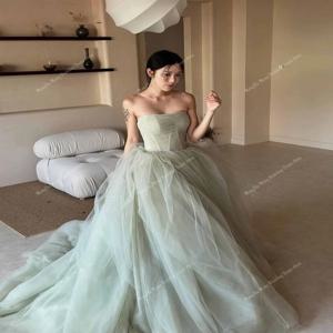 간단한 민트 그린 한국 이브닝 드레스 a 라인 Strapless 푹신한 얇은 명주 그물 웨딩 드레스 사진 촬영 맞춤형 코르셋 신부 가운