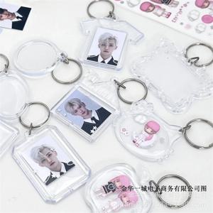1Pc INS 간단한 투명 아크릴 1 인치 사진 프레임 한국어 Kpop 아이돌 1 인치 Photocard 보호 디스플레이 열쇠 고리 가방 펜던트