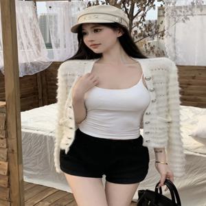 태슬 트림이 있는 우아한 짧은 니트 가디건 코트 달콤한 향기 스타일 럭셔리 모피 트렌디 통근 스타일 라운드 넥 버튼 퓨어 컬러 폴리에스테르 섬유