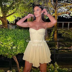 Qanz 섹시한 노란색 댄스 파티 드레스 미니 짧은 쉬폰 레이스 업 백 vestidos para eventos especiales 드레스 파티 Nigh Club Customized
