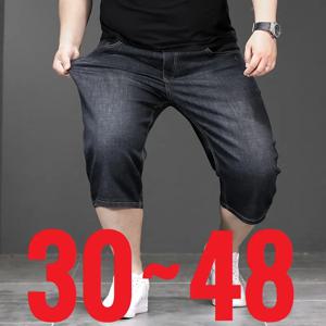새로운 빅 사이즈 긴 길이 남성 반바지 루즈 스트레치 진 버뮤다 남성 얇은 3/4 카프리 여름 라이트 대형 플러스 지방 데님 바지