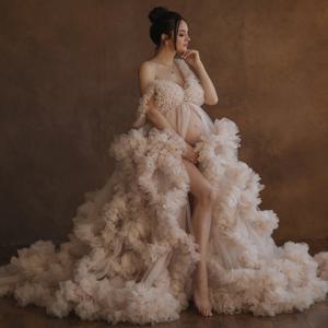 출산 드레스 Photoshoot 베이비 샤워를위한 럭셔리 프릴 가운 платье для беременных Tulle Wrap 푹신한 신부 란제리