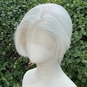 흰색 짧은 밥 13x4 합성 레이스 프런트 가발 남성용 코스프레 합성 가발 반 손으로 묶인 글루리스 가발 여성 자연 헤어 라인