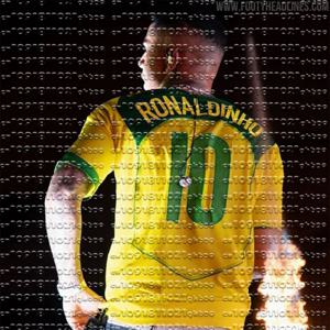25/26 여름 새 어린이/성인 같은 스타일 스포츠 반팔 티셔츠 Ronaldinho 클래식 브라질 셔츠 남성과 여성 팬 셔츠