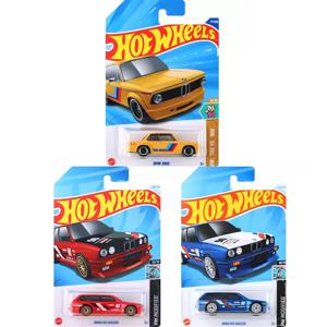 2025F 오리지널 핫 휠 자동차 BMW 2002 소년을위한 장난감 스케일 1/64 다이 캐스트 차량 HW 70s VS 90s 합금 모델 생일 선물 수집