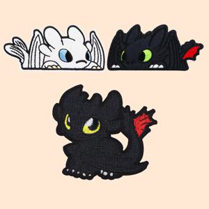옷에 만화 괴물 패치 동물 수 놓은 패치 바느질 배지 패치 DIY 의류 액세서리