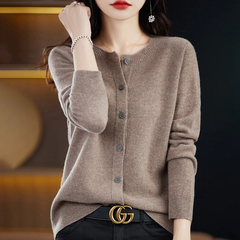 고급 니트 스웨터 Crewneck 카디건 코트 가을, 겨울 새로운 중년 및 노인 여성 패션 ZD060