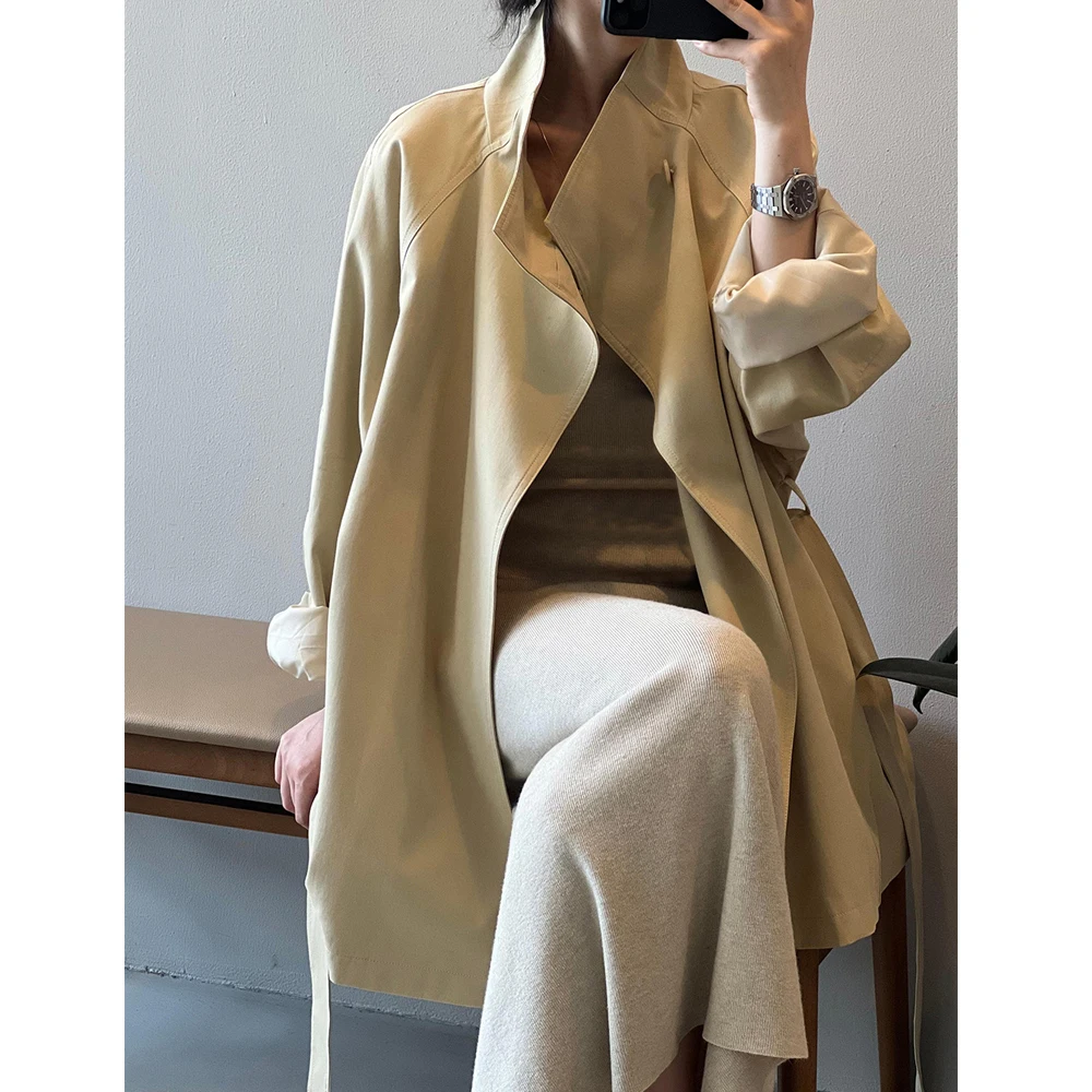 2025 여성 가을 ​​카키 트렌치 코트 스탠드 칼라 여성 루즈 스타일 코트 벨트 Casaco Feminino New Trench Femme