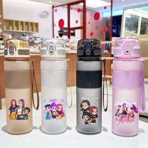 550ML KPop 악마 Hunteres 물병 만화 애니메이션 패턴 인쇄 소년 소녀 귀여운 야외 스포츠 병 생일 파티 선물