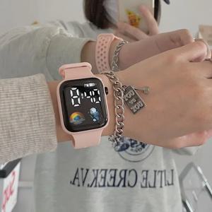 패션 LED 스포츠 시계 디지털 시계 남자 전자 손목 시계 캐주얼 실리콘 Montre Femme Relojs Para Mujer(시계 전용)