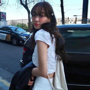 시크한 여름 여성용 3D 텍스처 라운드넥 티셔츠와 하이웨이스트 슬림핏 미디 스커트, 패셔너블 바디콘 스타일 캐주얼 의상