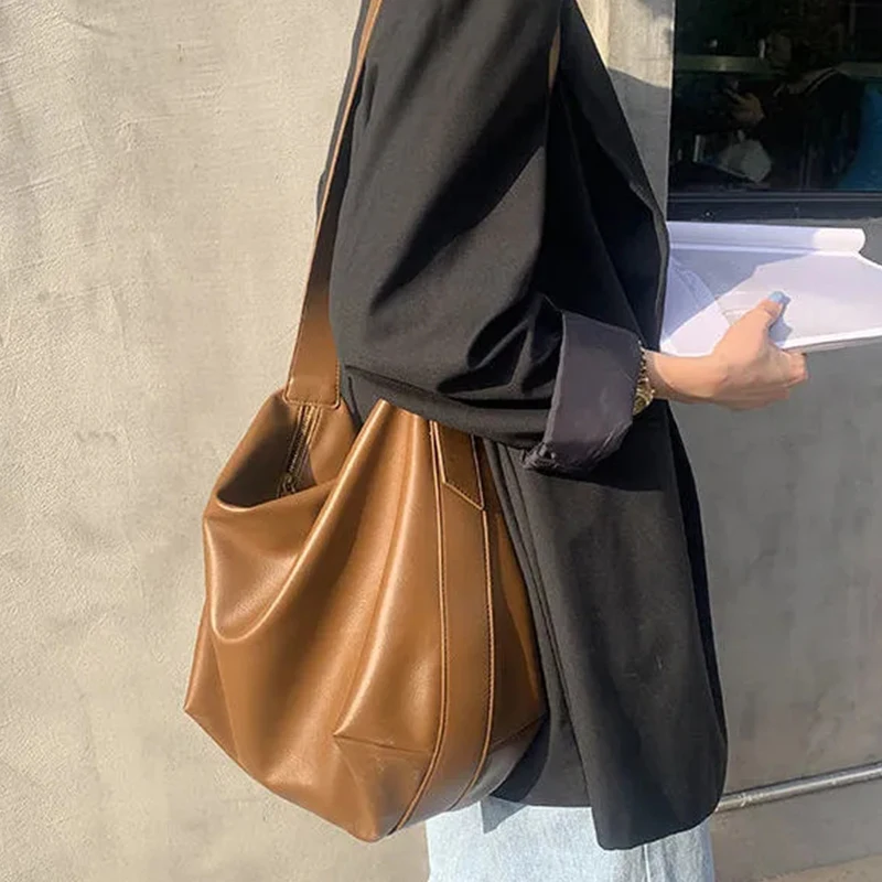 빈티지 베개 디자인 PU 가죽 보스턴 핸드백 여성을위한 캐주얼 대용량 어깨 크로스 바디 가방 패션 구매자 토트