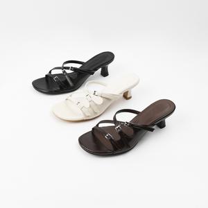 신난다슈 여성 뮬 슬리퍼 샌들 힐 5cm 3종 여자 발편한 토오픈 버클 BA253007
