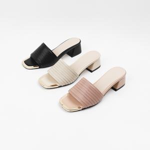 신난다슈 여성 뮬 슬리퍼 샌들 힐 4cm 3종 통굽 발편한 쿠션 소가죽 BL257736