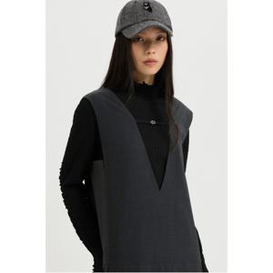 [최초가:158,000원] 자수 포인트 링클 긴팔 티셔츠 LFTAW24420
