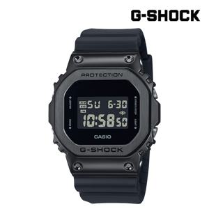 메탈베젤 GM-5600UB-1DR 롯데본점 올블랙 반전액정 스퀘어 방수시계