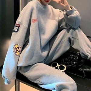 (55~66반) 넘버 소매레터링 맨투맨 트레이닝 세트 한벌 데일리룩 여자맨투맨 맨투맨티 꾸안꾸룩