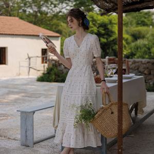 [8월28일 예약배송] DA_Polka dot embroidery dress