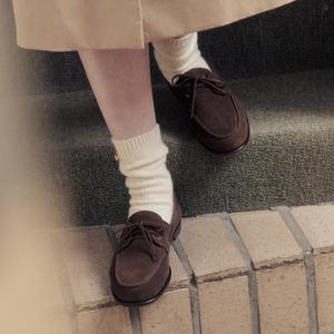 [리퍼브][정상가:122,000원] 2Colors_핸드메이드 카우 스웨이드 레이스 로퍼 I KM177