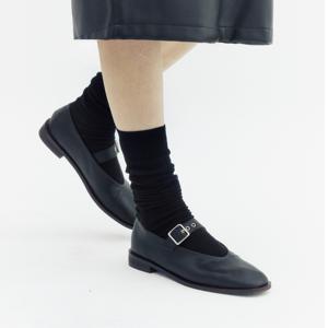 [리퍼브][정상가:124,000원] 3Colors_핸드메이드 아일렛 레더 버클 메리제인 플랫슈즈 l KM098