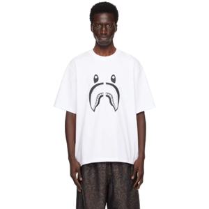 25 FW BAPE 남성 화이트 샤크  1 티셔츠 251546M213041