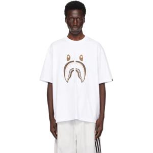 25 FW BAPE 남성 화이트 샤크  2 티셔츠 251546M213039
