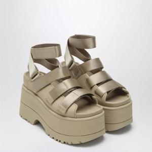 UGG 플랫폼 샌들 골든라이즈 샌드 컬러 1167431PLQUGG-MDSD