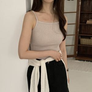 [올리비에스클로젯]미니멀 끈나시 티셔츠 _O2507TS124B