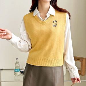 샵앤) 여성 스마일 로고 V넥 니트 조끼 21DS-WVS-3764-오트밀