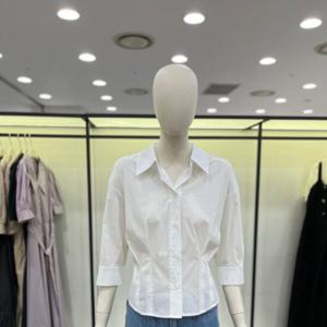 [씨씨콜렉트]카라넥 셔링 7부 블라우스 E242MSC136WH_CA
