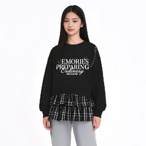 [더데이걸]체인 장식 크롭 스웨트셔츠TGMA25805
