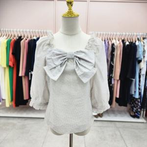[샤틴]리본장식 뒷허리밴딩 스트라이프블라우스S243M252A03_JK