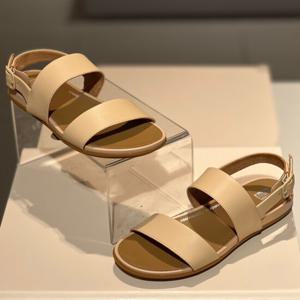 핏플랍 25S/S 그라시에 레더 여성 백 스트랩 샌들 FFSO5E129I3 진베이지
