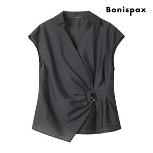 [보니스팍스(여성의류)]글로우 카라 슬리브리스 랩 블라우스 (XP6SH034M0)